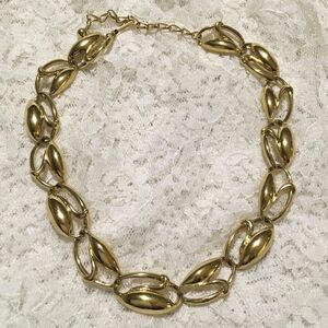 Vintage Trifari Necklace Gold Tone Open Work Oval Style links signed
